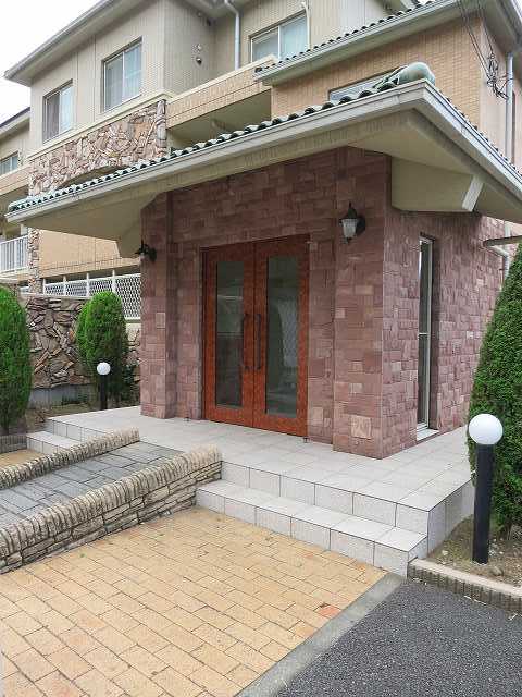 14/20 エントランス