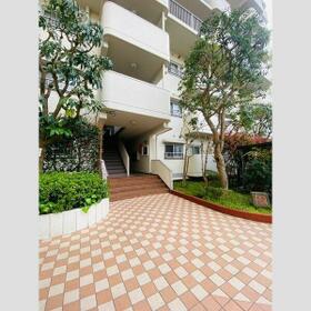 15/15 エントランス