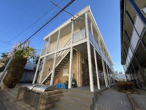 レオパレスジュネスの外観
