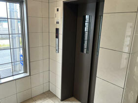 14/15 エントランス