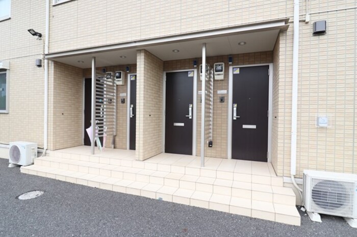 18/20 エントランス