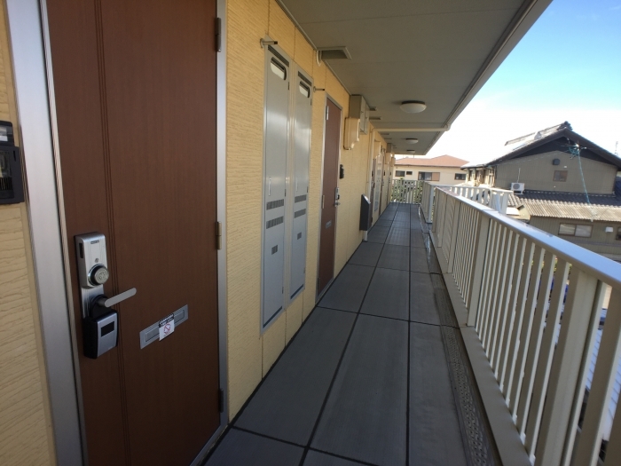 13/16 エントランス