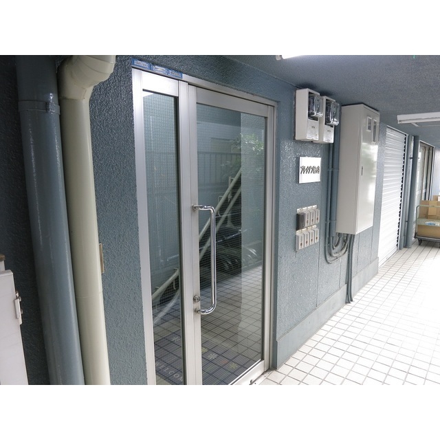 17/18 エントランス