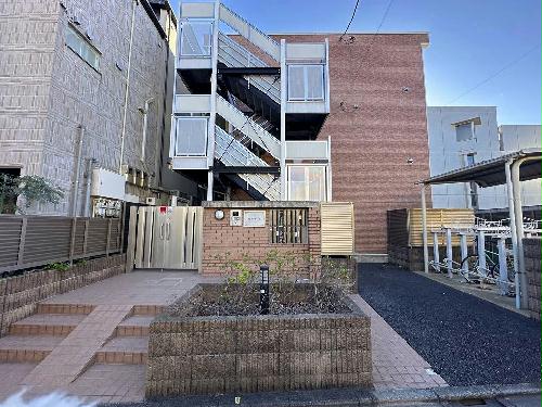 14/14 エントランス