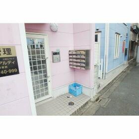 16/17 エントランス