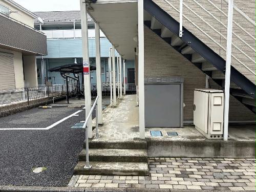 13/24 エントランス