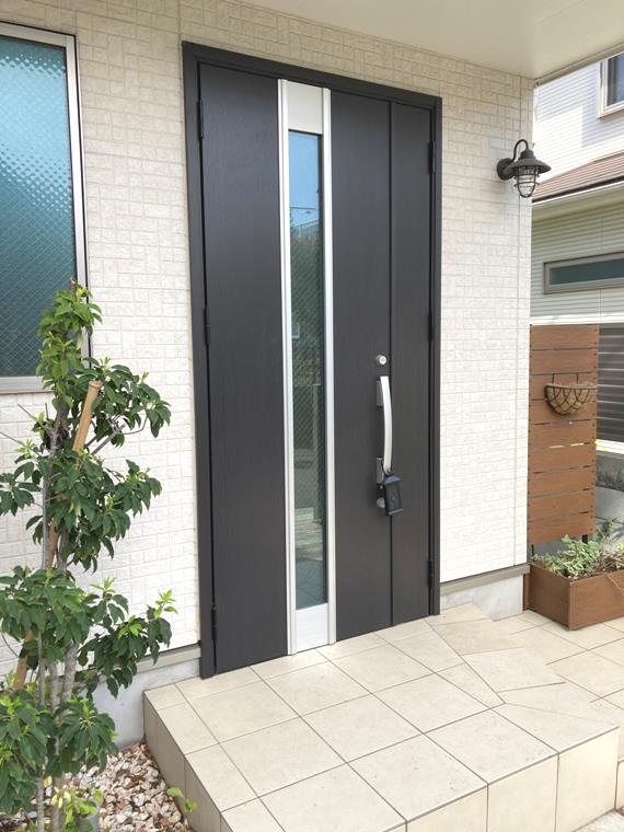 16/17 エントランス