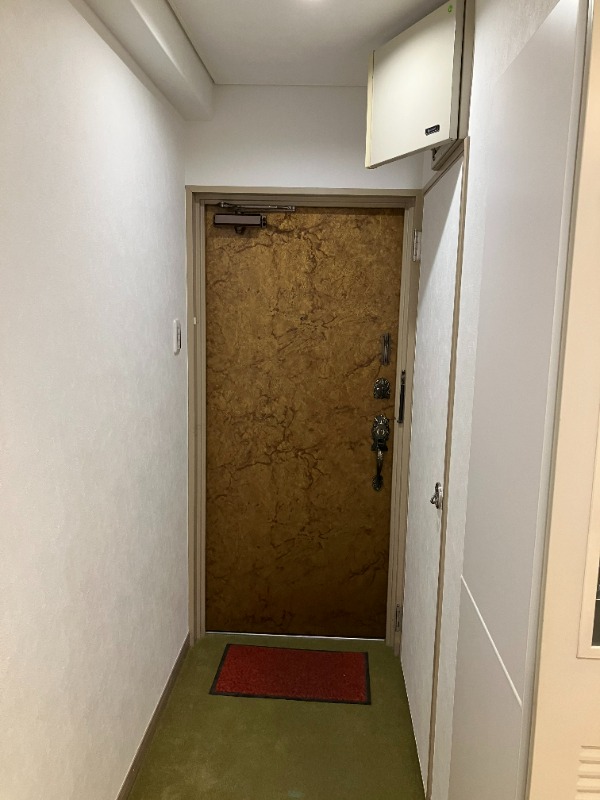 5/18 玄関