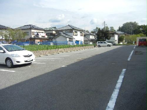 14/16 駐車場