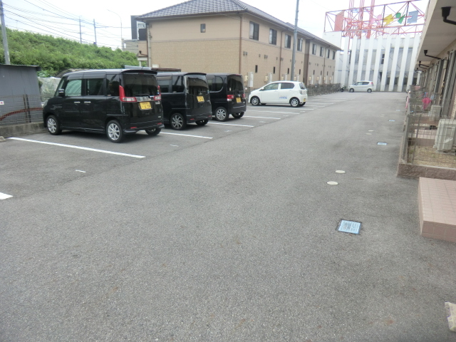 22/30 駐車場