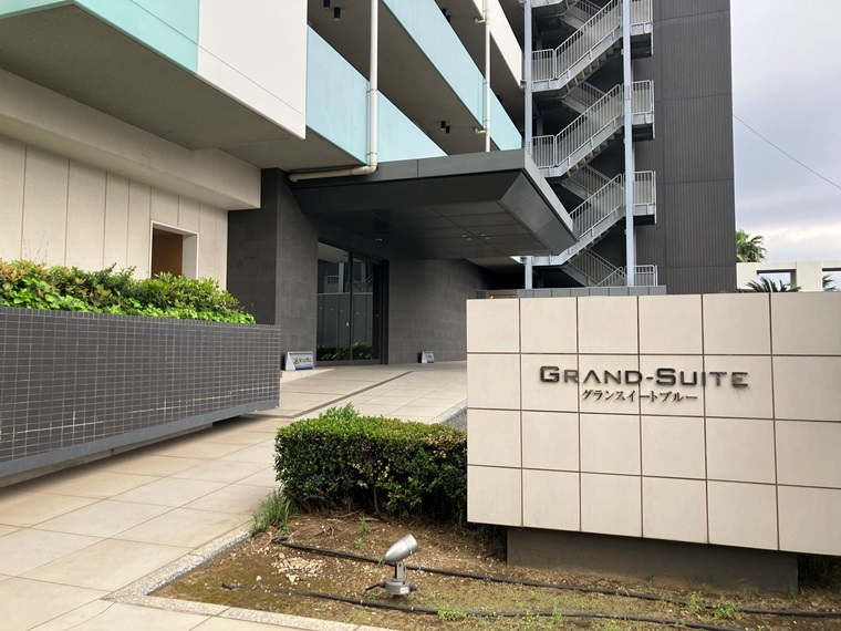 15/16 エントランス