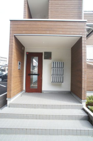 16/26 エントランス