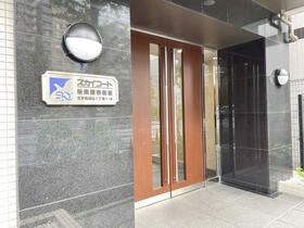 2/2 エントランス