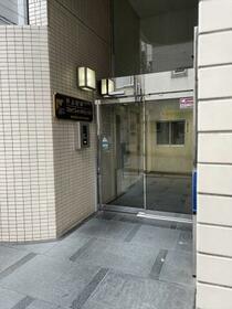 16/16 エントランス