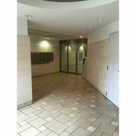 14/14 エントランス