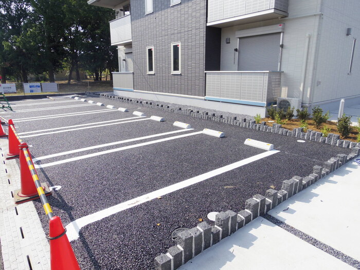 20/20 駐車場