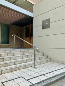 15/16 エントランス