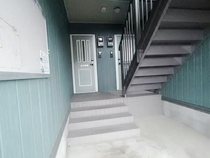 19/22 エントランス