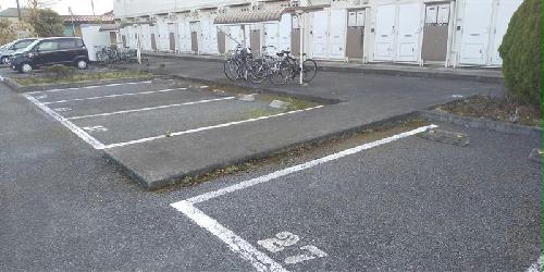 14/17 駐車場