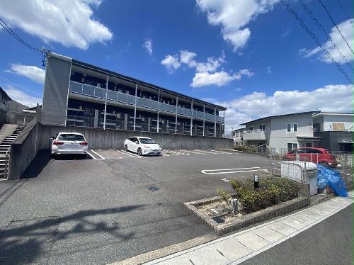 13/13 駐車場
