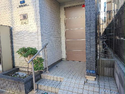 13/20 エントランス