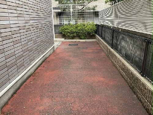 13/13 エントランス