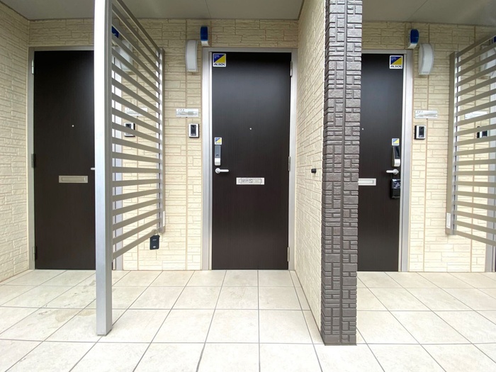 18/25 エントランス