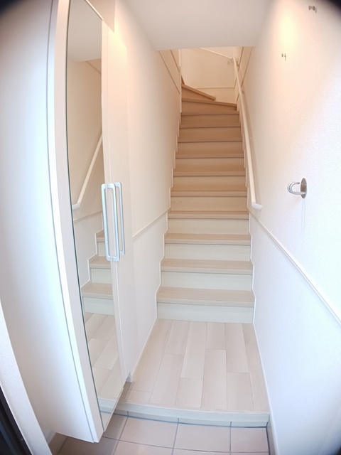 14/20 エントランス