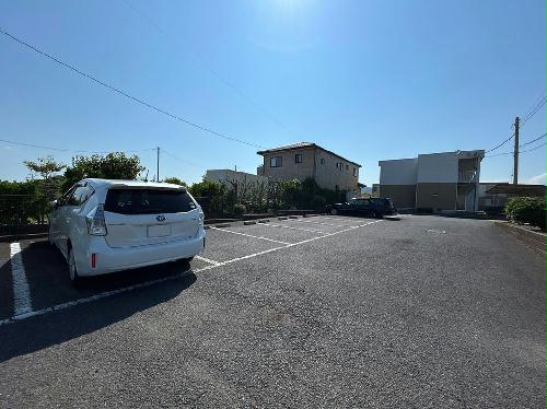14/15 駐車場