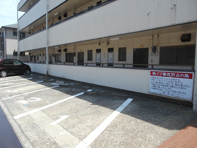 22/29 駐車場