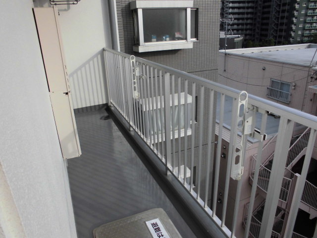 13/30 バルコニー