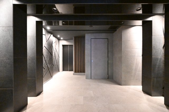 25/30 エントランス