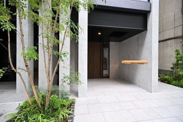 28/30 エントランス