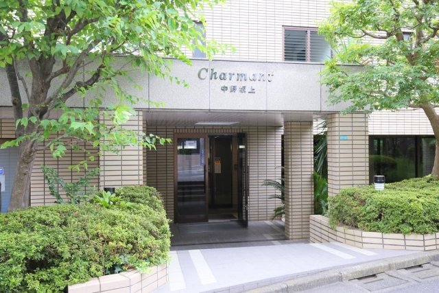 16/20 エントランス