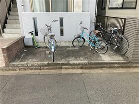 16/16 駐車場