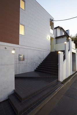 20/22 エントランス