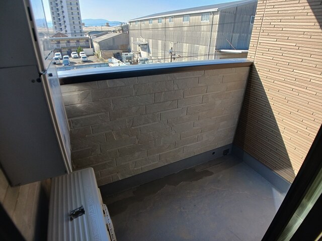 13/20 バルコニー