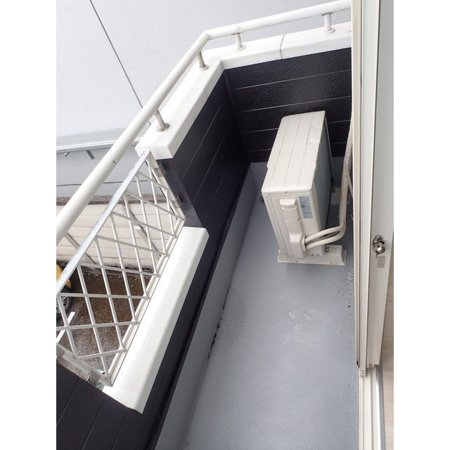 20/27 バルコニー