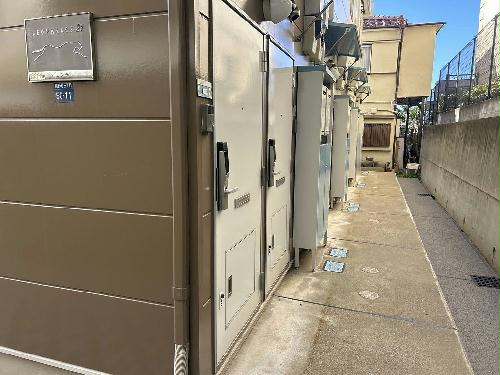 13/13 エントランス