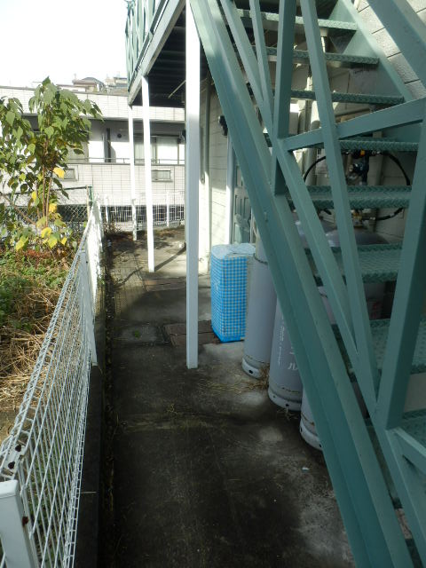 21/30 エントランス