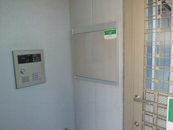 22/25 エントランス