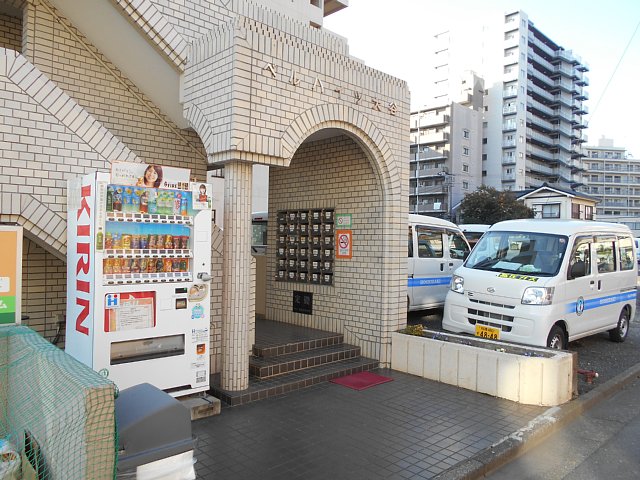 22/30 エントランス