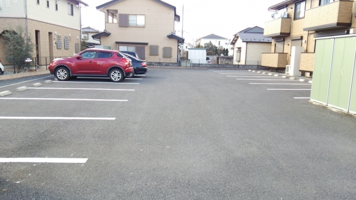 20/28 駐車場