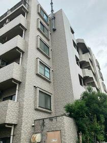 センチュリー鴻巣第一マンションの外観