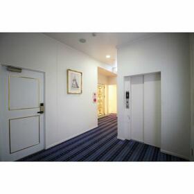 8/10 エントランス