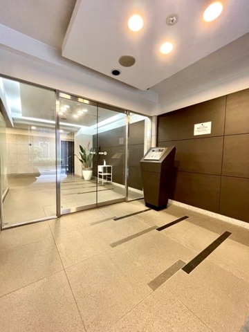 16/26 エントランス