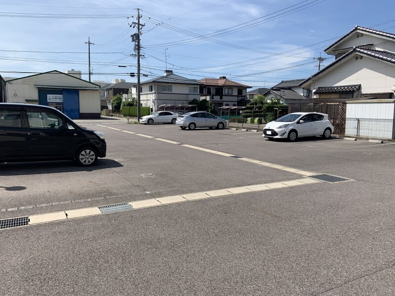 18/26 駐車場