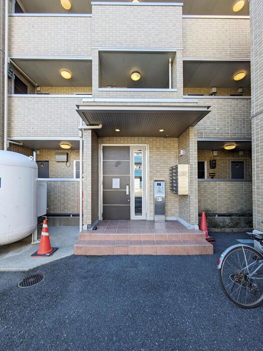 13/25 エントランス