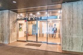 2/2 エントランス