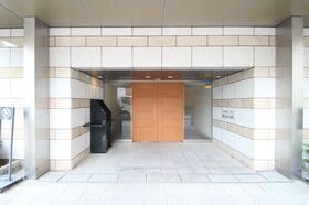 16/26 エントランス